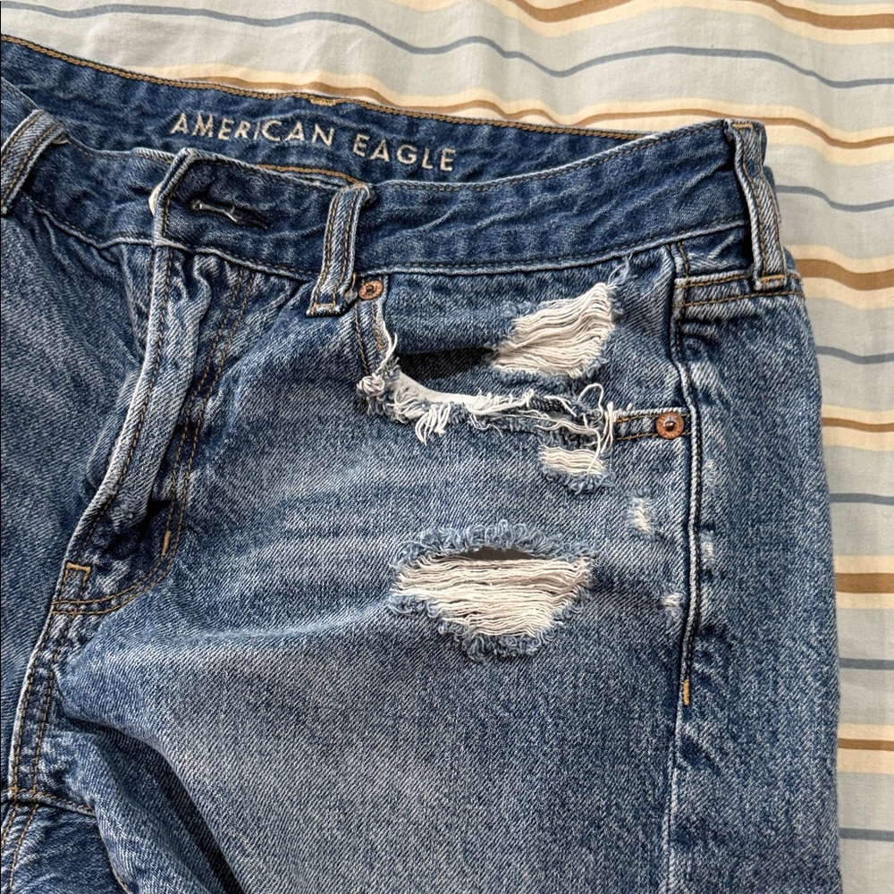 American Eagle Outfitters Women’s Relaxed Blue Jeans